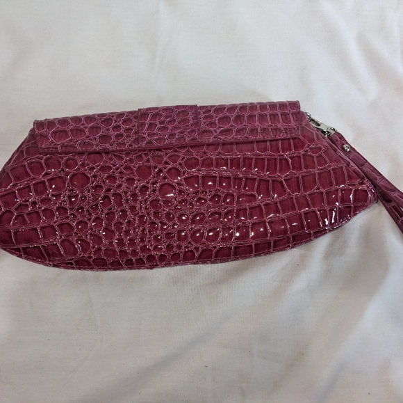 NWT New York & Co. Magenta Croc Patent Clutch Purse - Picture 6 of 8